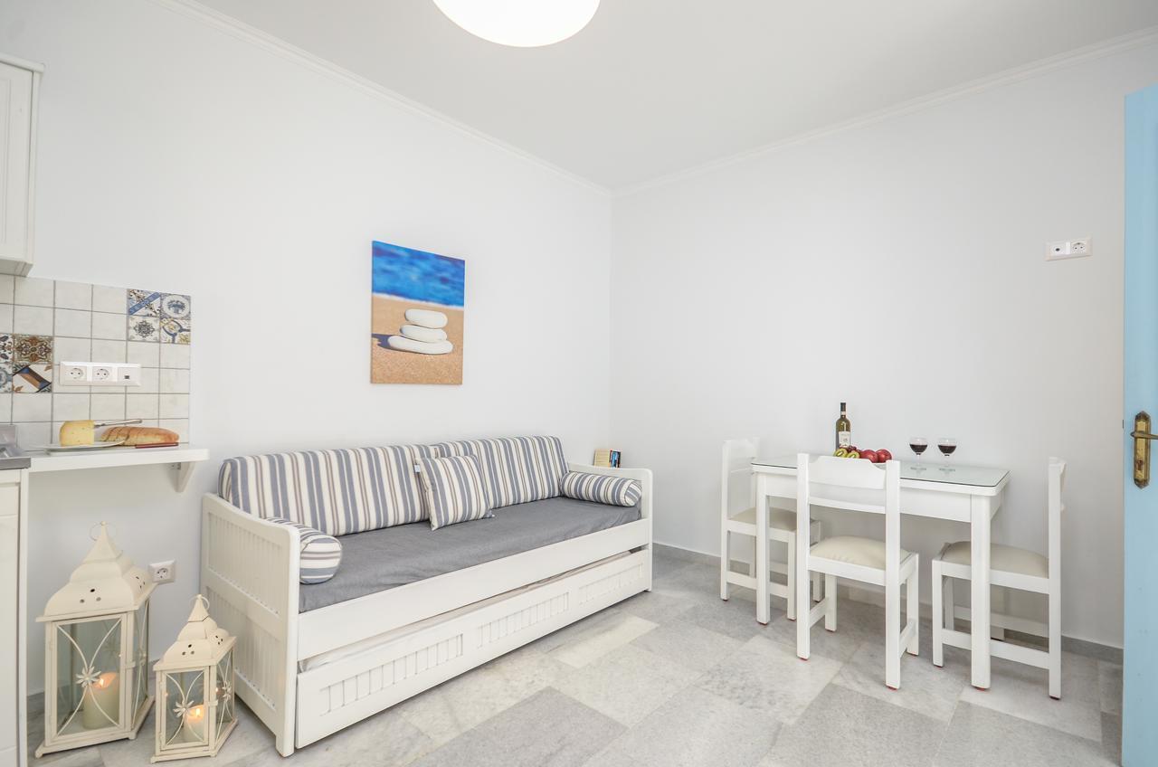 Birikos Studios & Apartments อาโยส โพรโกปิออส ภายนอก รูปภาพ