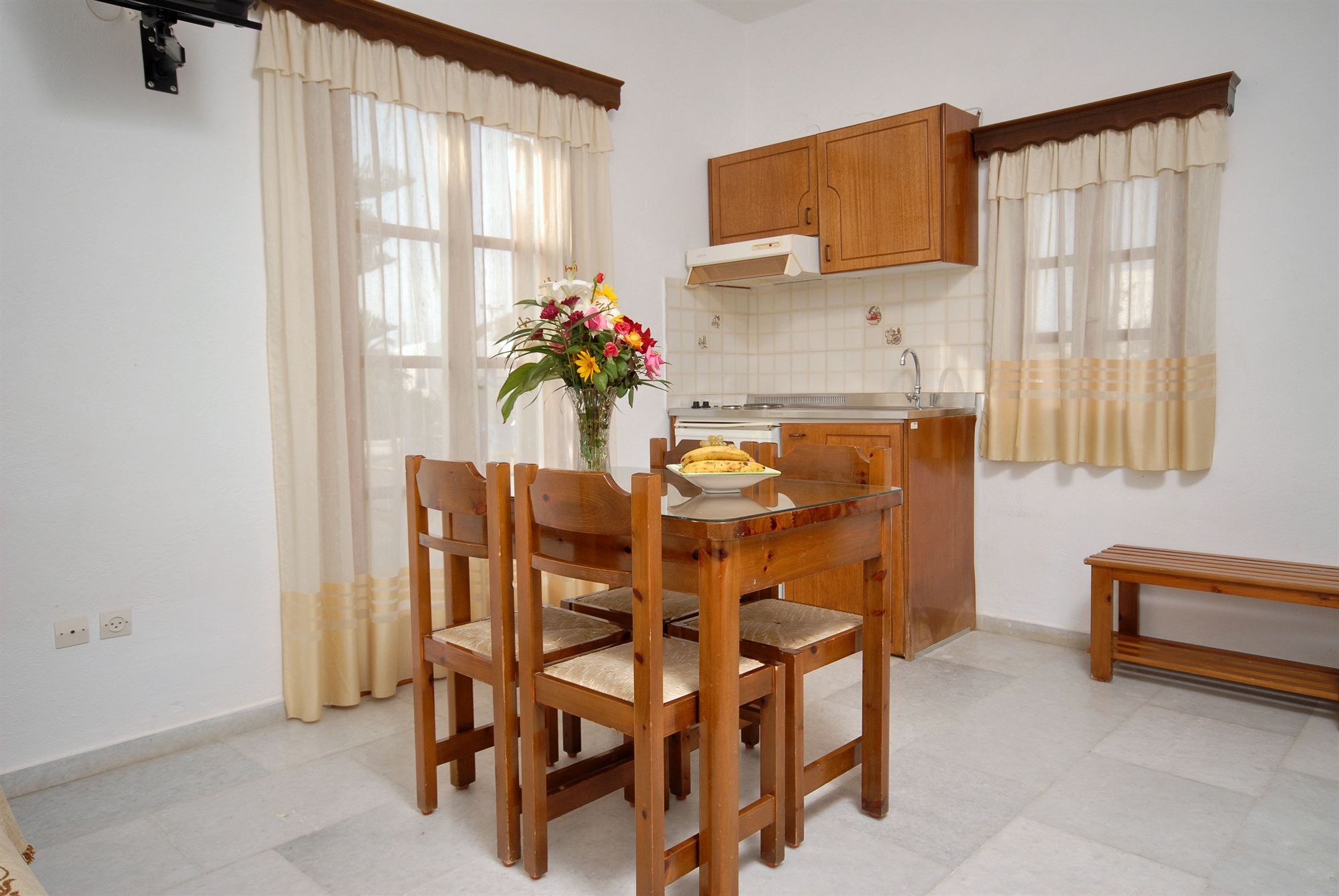 Birikos Studios & Apartments อาโยส โพรโกปิออส ภายนอก รูปภาพ